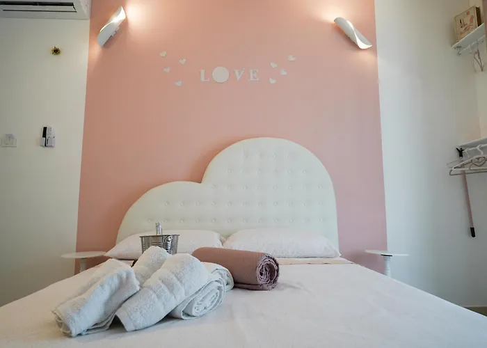 Giuly Bed & Breakfast 3*